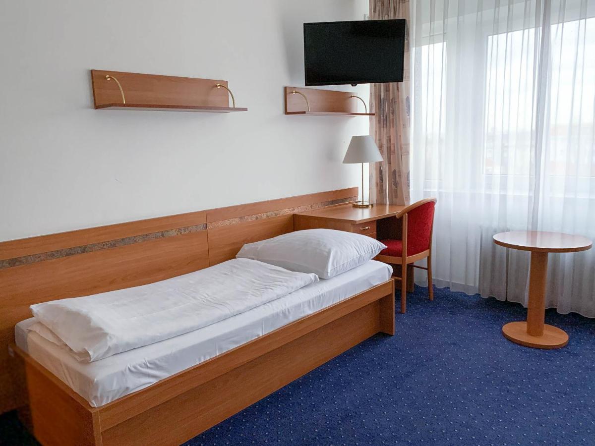 Hotel Ilf Prague Luaran gambar