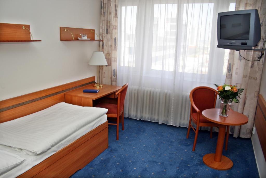 Hotel Ilf Prague Luaran gambar