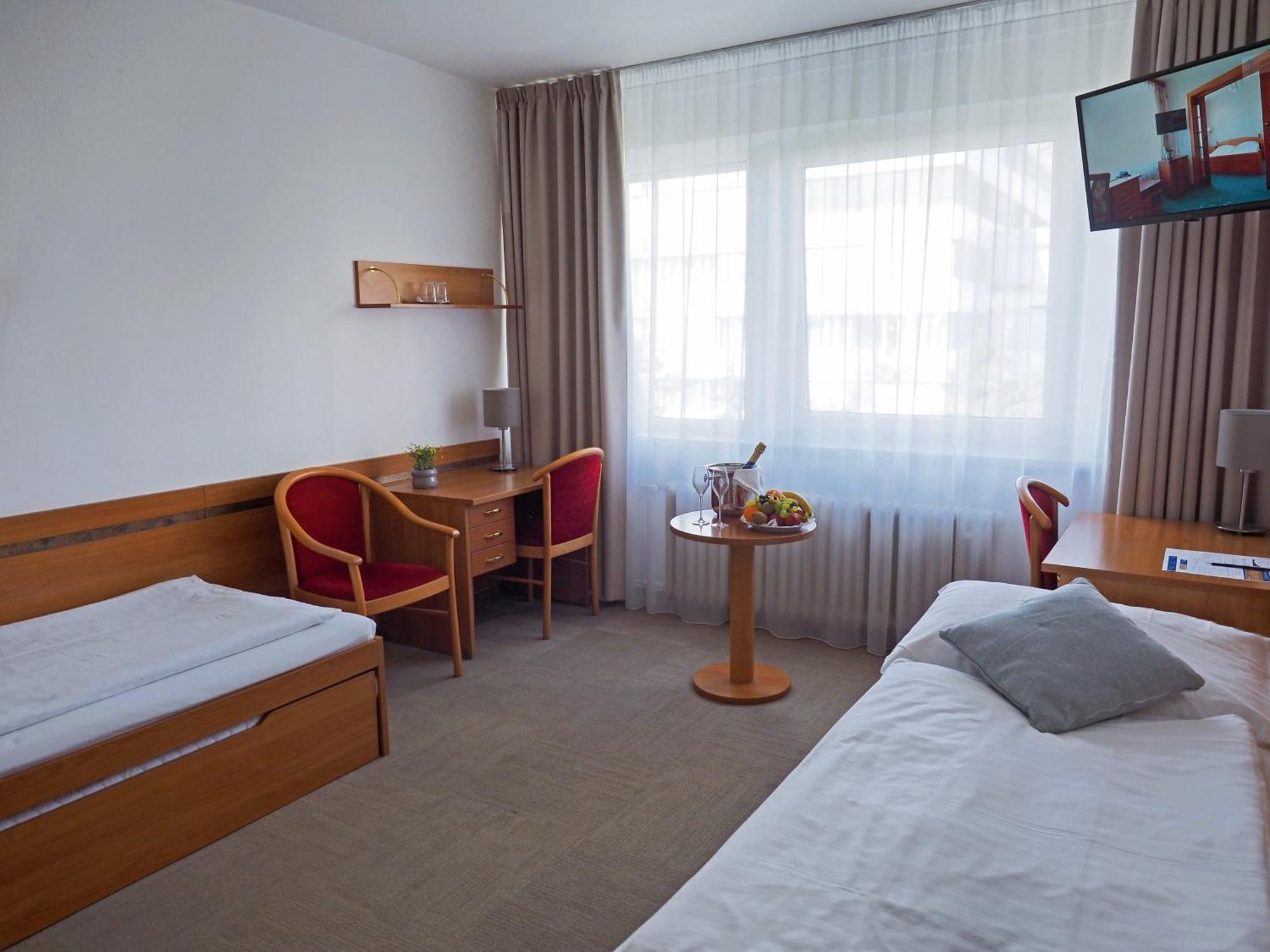 Hotel Ilf Prague Luaran gambar
